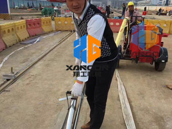 路面灌縫施工，選翔工機(jī)械瀝青灌縫機(jī)